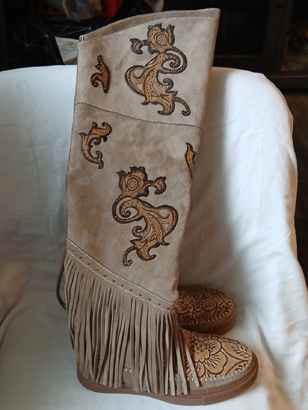 Fringed Suede Knee-High Boots With Floral Appliqu